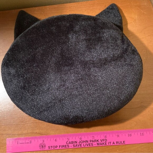 Velvet Kitty Cat Pillow Black Green Orange White Embroidered 10 x 2 x 8 inches - Picture 3 of 4